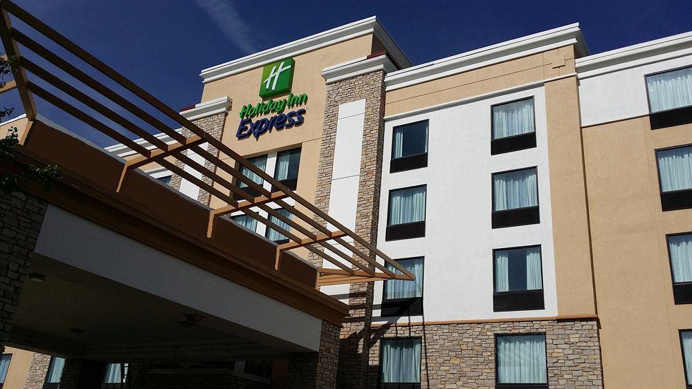 Holiday Inn Express Janesville-I-90 & Us Highway 14 By Ihg Exterior photo