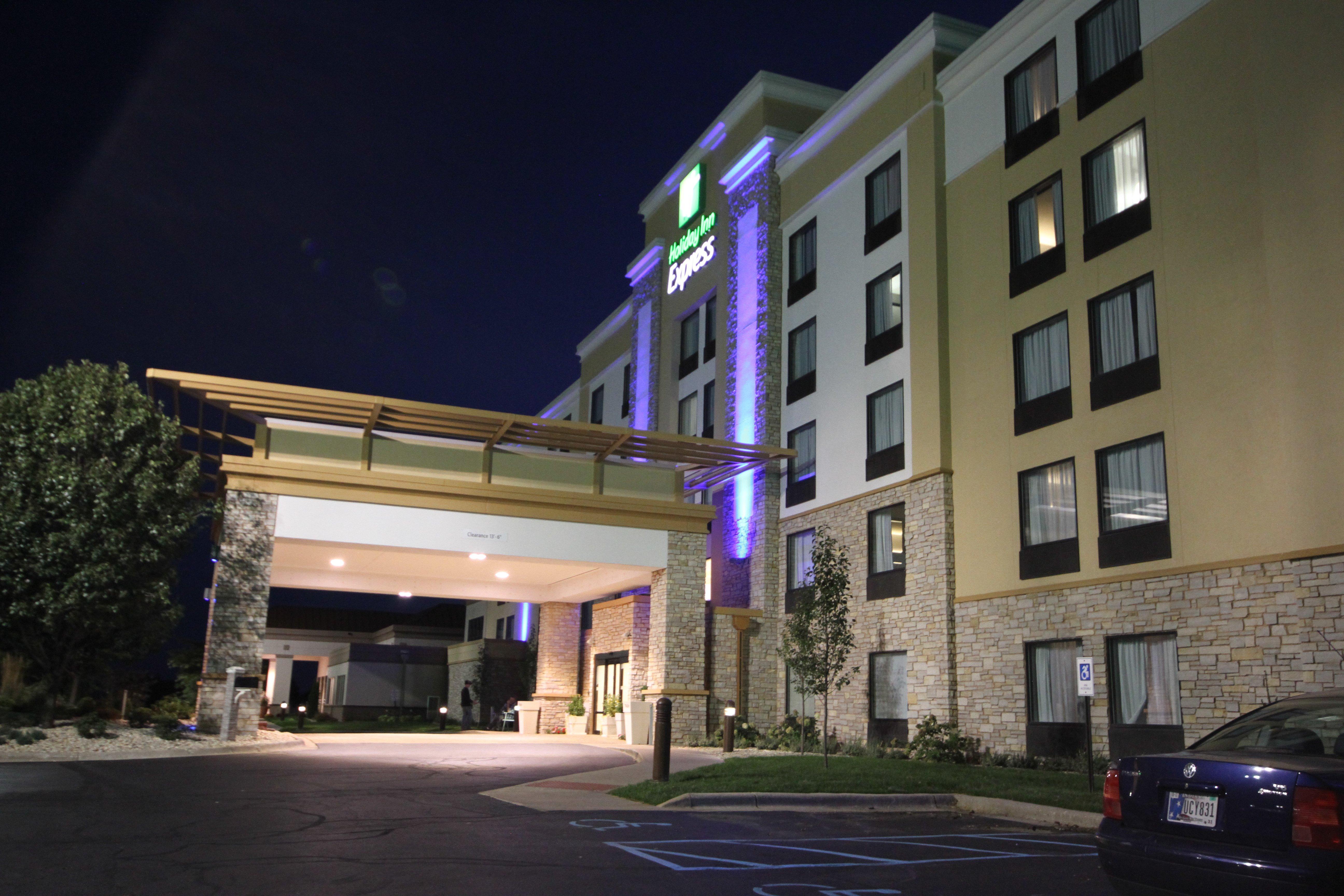 Holiday Inn Express Janesville-I-90 & Us Highway 14 By Ihg Exterior photo