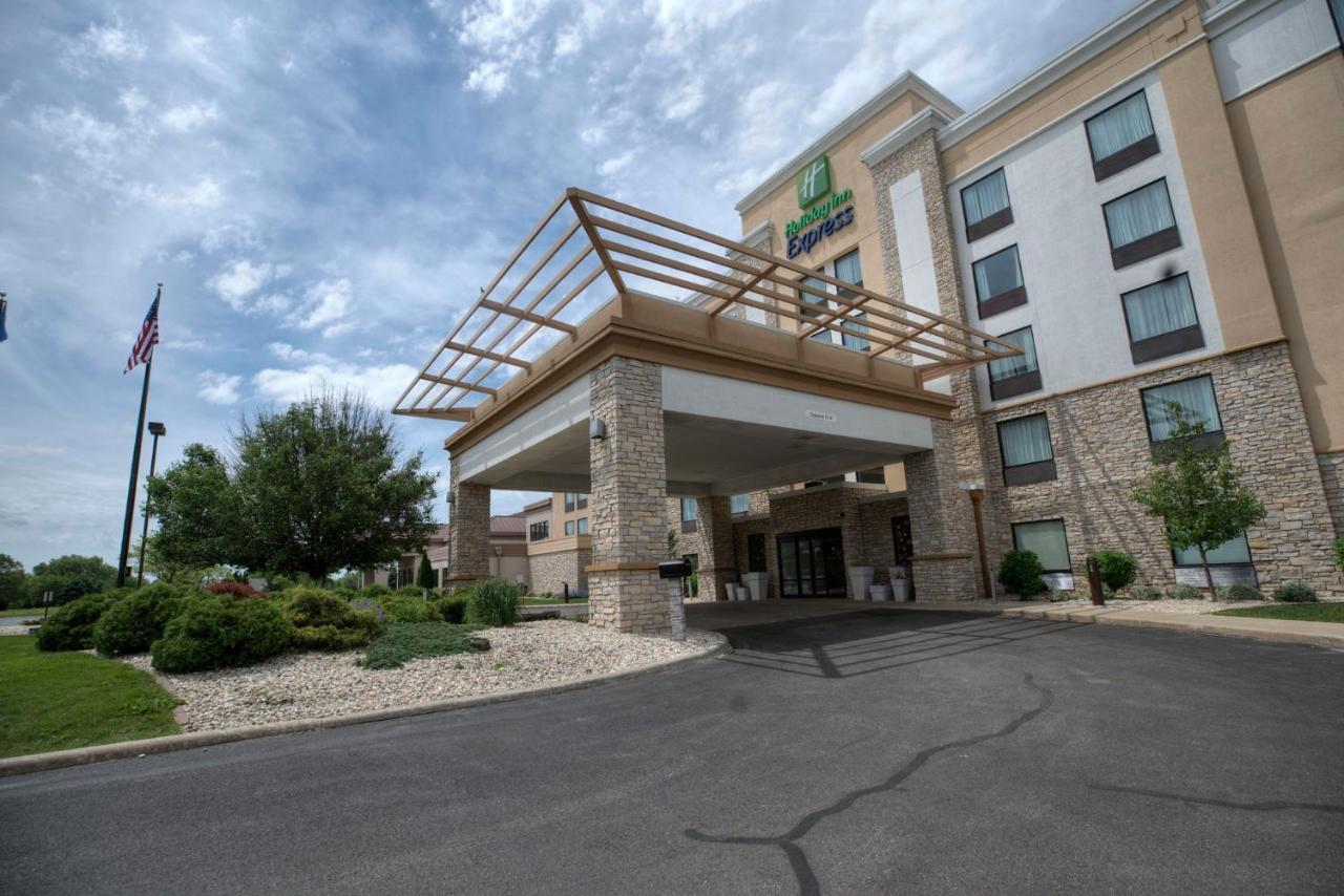 Holiday Inn Express Janesville-I-90 & Us Highway 14 By Ihg Exterior photo