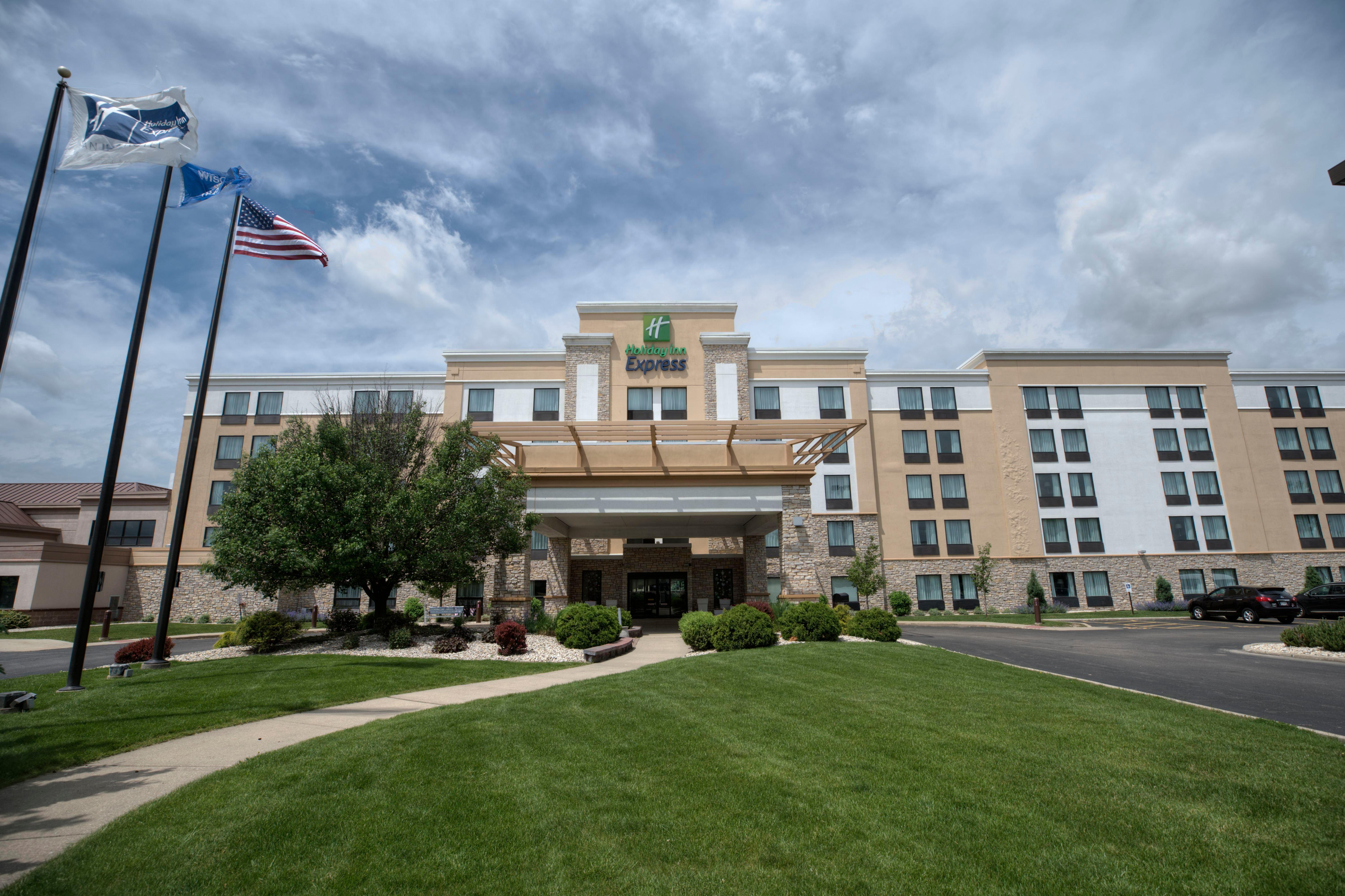 Holiday Inn Express Janesville-I-90 & Us Highway 14 By Ihg Exterior photo