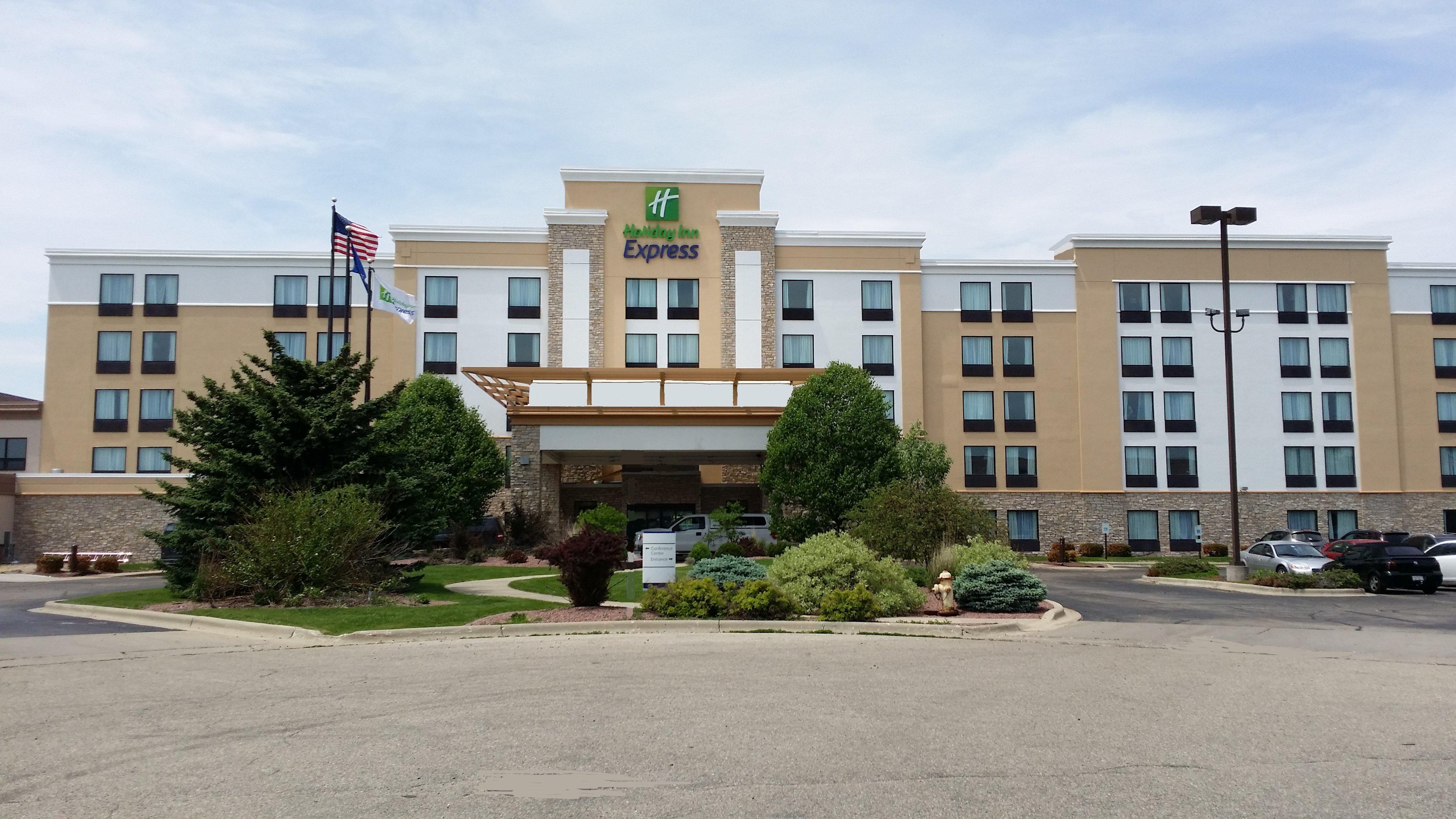 Holiday Inn Express Janesville-I-90 & Us Highway 14 By Ihg Exterior photo