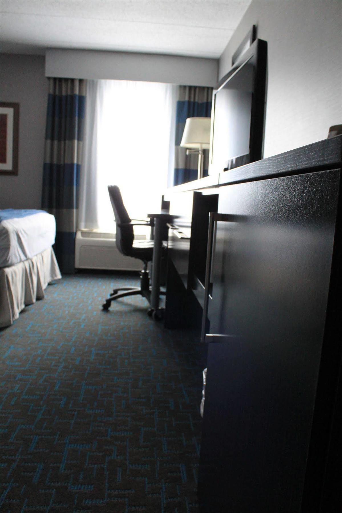 Holiday Inn Express Janesville-I-90 & Us Highway 14 By Ihg Exterior photo